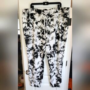Men's size 2XL drawstring elastic waist, elastic leg tie dye black & white nwot